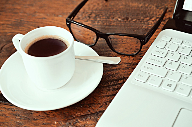 免费轰炸机